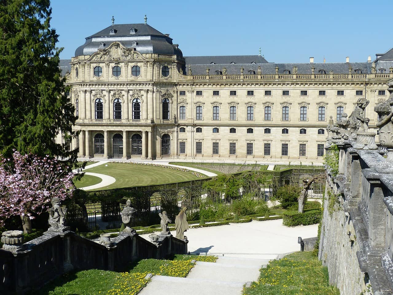Würzburger Residenz mit Hofgarten